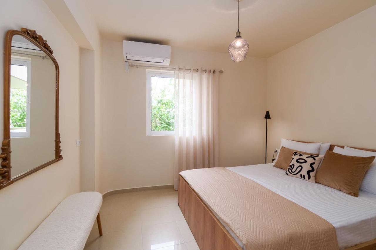 Oikies Luxury Apartments With Private Free Parking Area Agios Nikolaos Exteriör bild