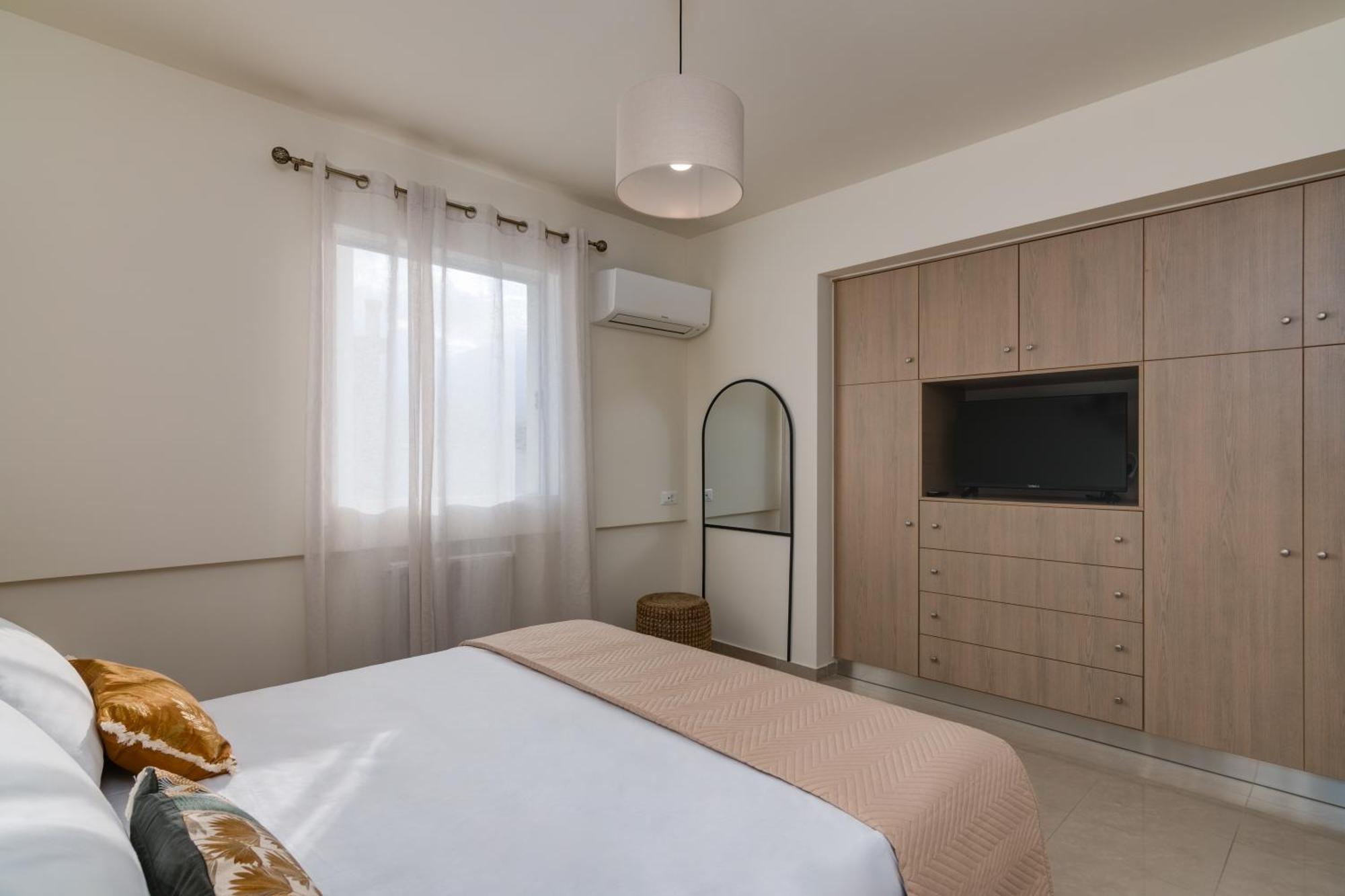 Oikies Luxury Apartments With Private Free Parking Area Agios Nikolaos Exteriör bild
