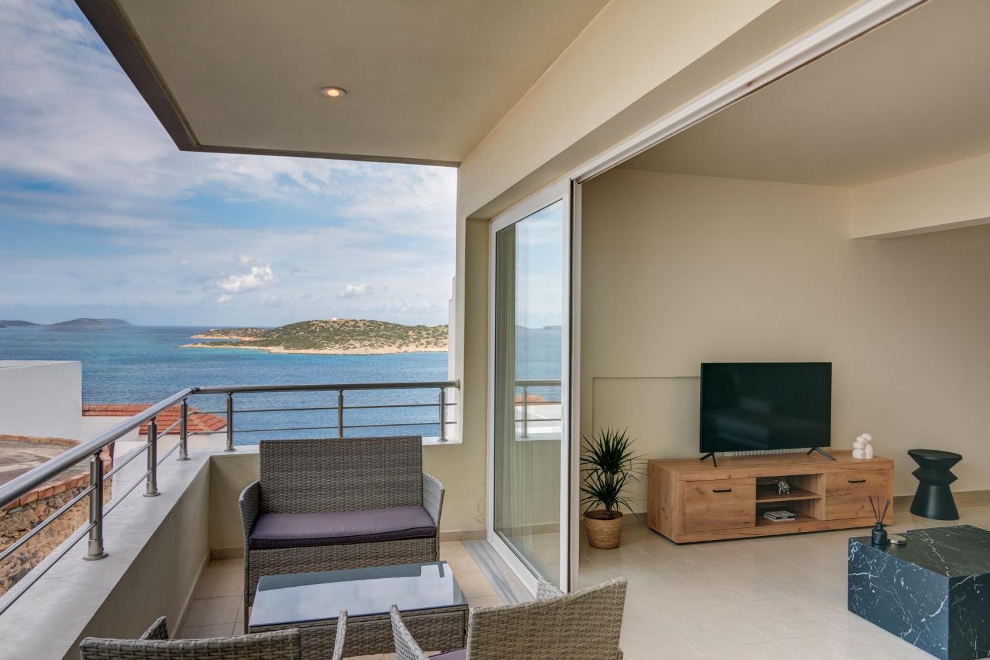 Oikies Luxury Apartments With Private Free Parking Area Agios Nikolaos Exteriör bild